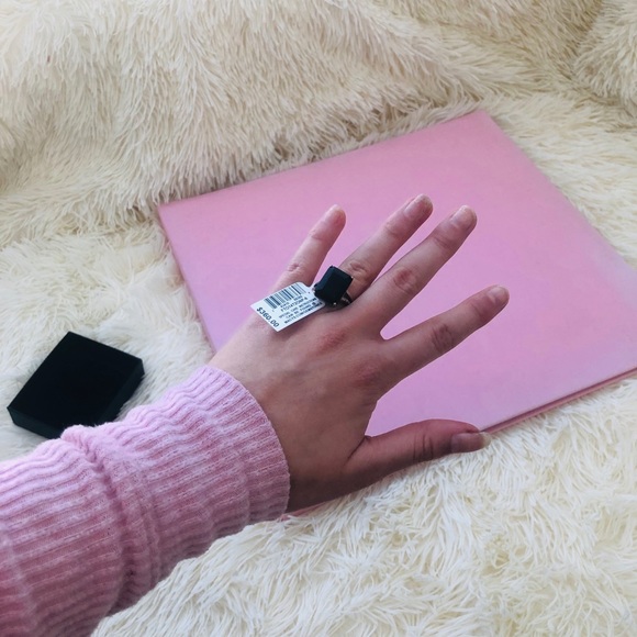 Bridge Culture Onyx Ring - Picture 5 of 5